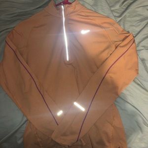 Nike top